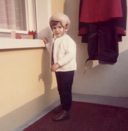 Daniel auf dem Balkon