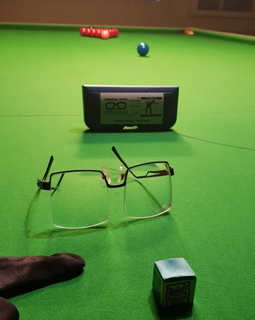 Snookertisch mit Utensilien